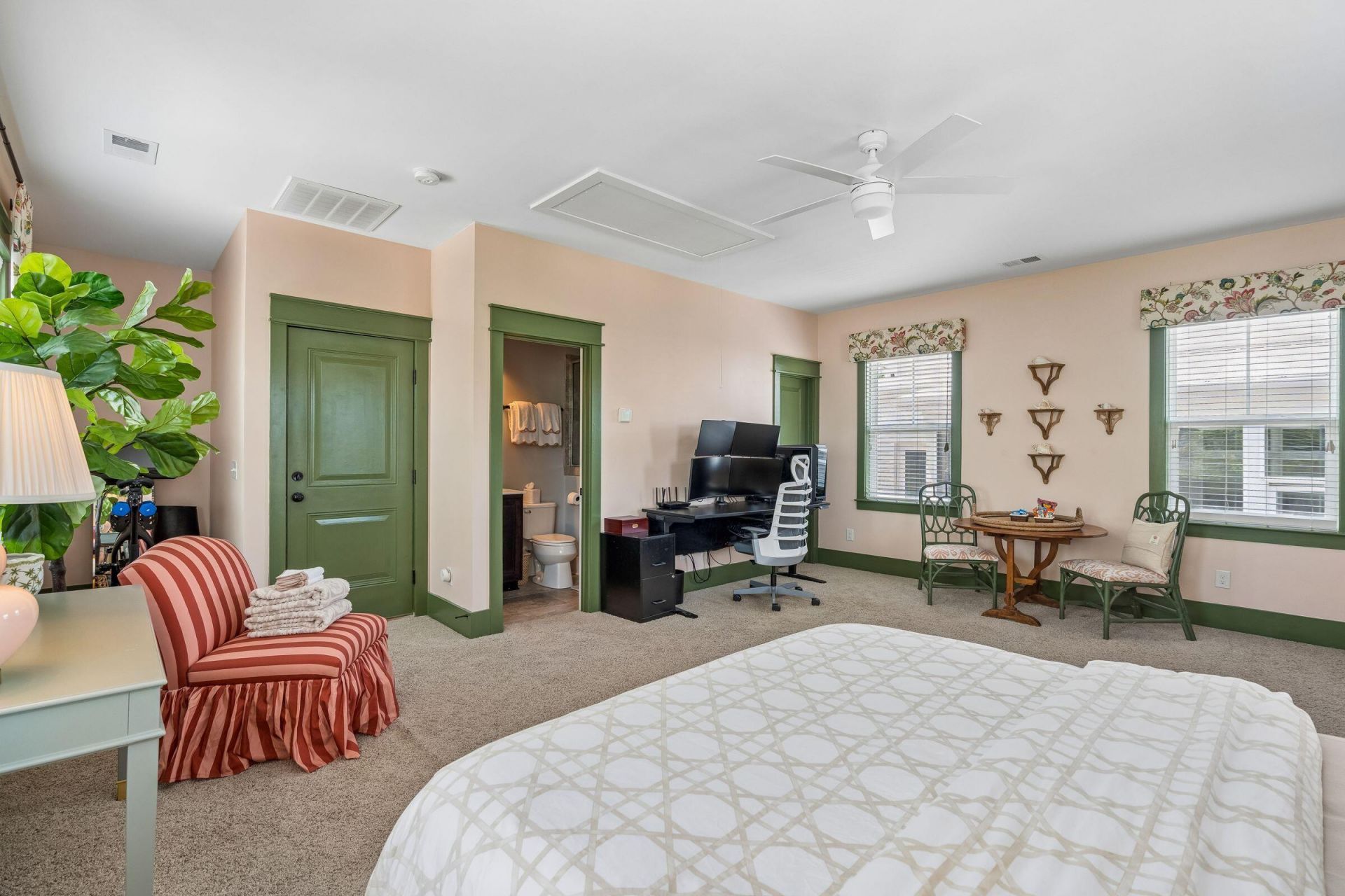 2502 Josiah Street Photo 60