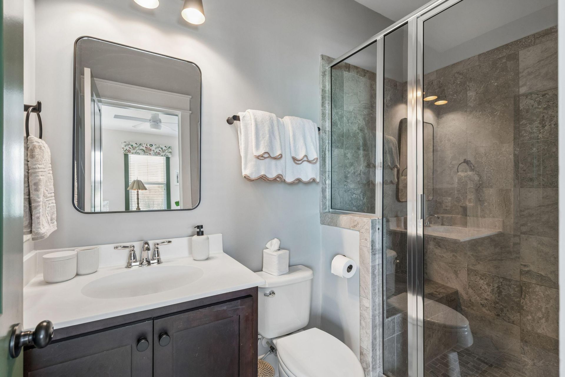 2502 Josiah Street Photo 61