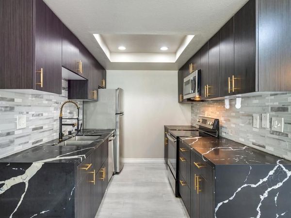 2828 Famosa Boulevard, Unit 104, San Diego, CA 92107