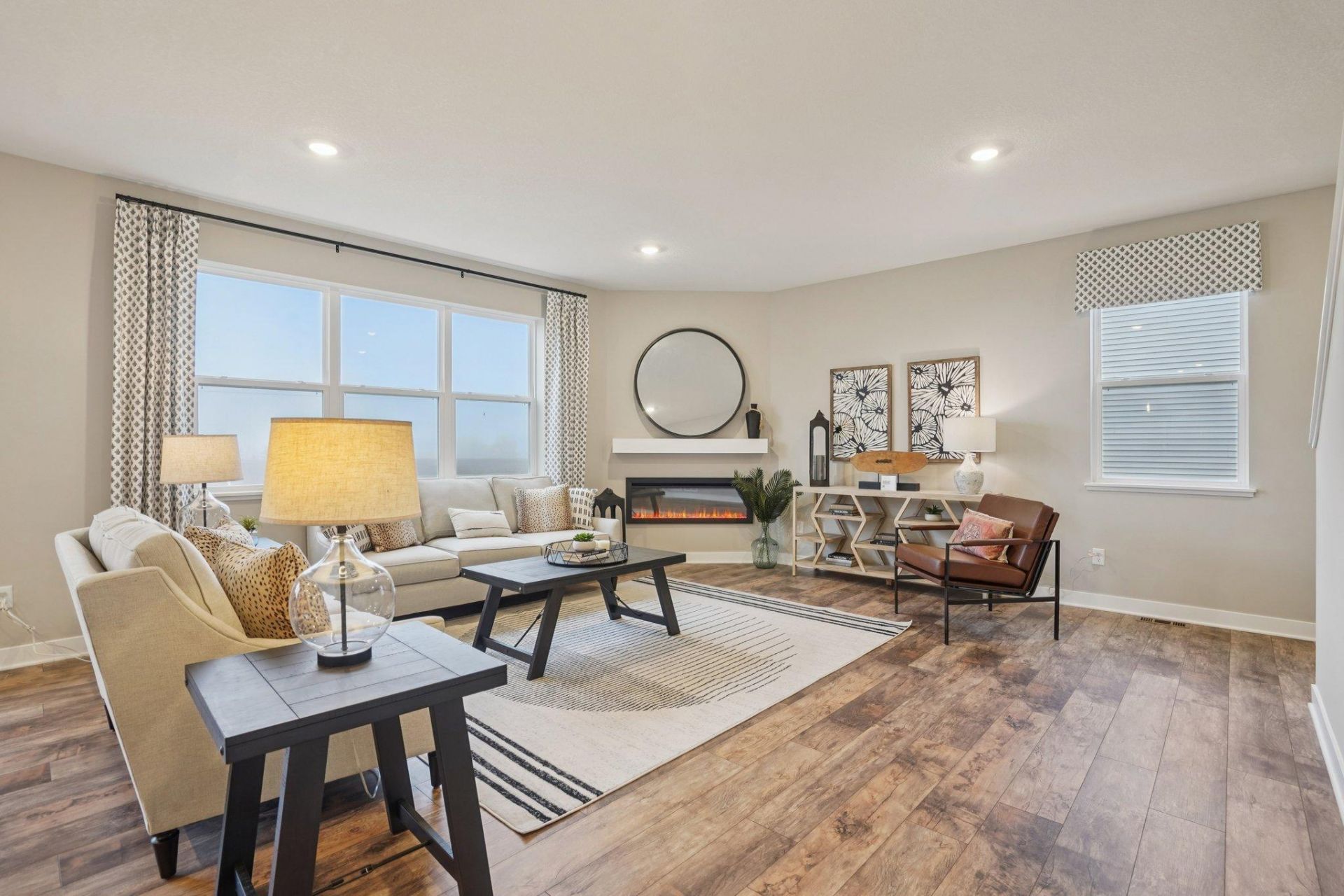 1716 Oak Creek Pass , Chaska, MN 55318