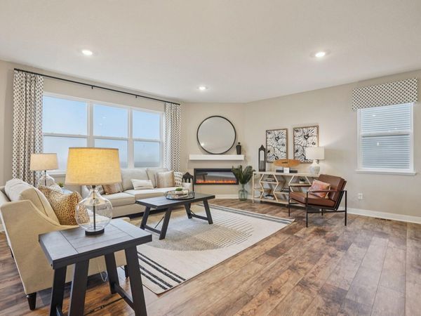 1716 Oak Creek Pass, Chaska, MN 55318