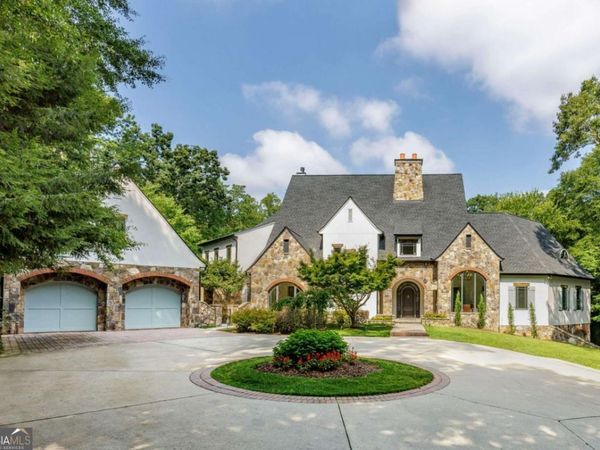 1395 Hearst Drive NE, Brookhaven, GA 30319