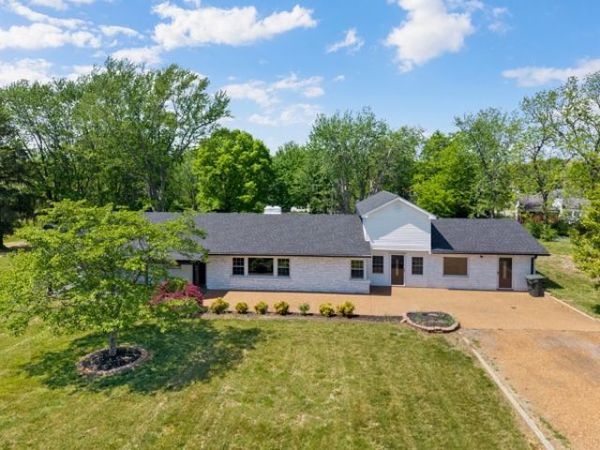 1503 5th Ave W, Springfield, TN 37172