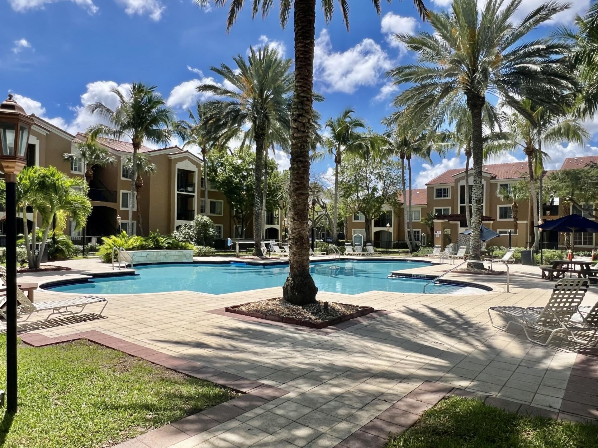 7920 N Nob Hill Road, Tamarac, FL 33321 Photo