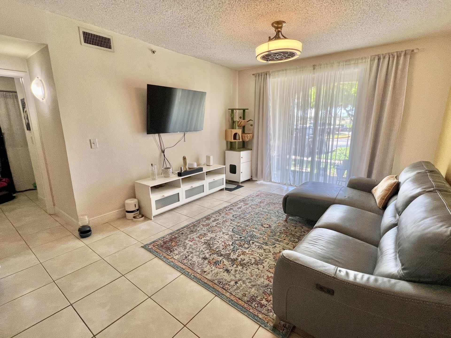 7920 N Nob Hill Road, Tamarac, FL 33321 Photo