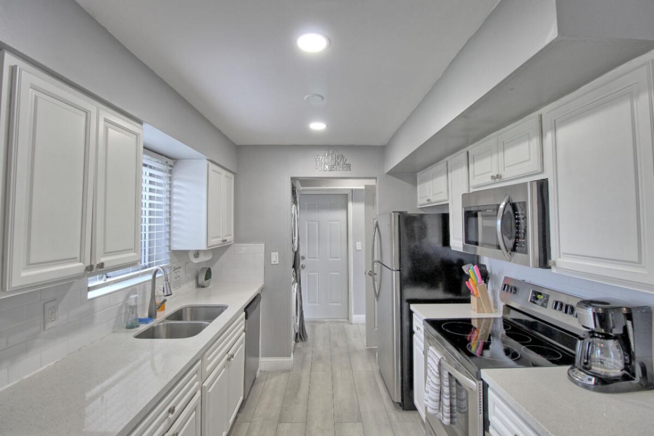 1324 N 24th Avenue, Hollywood, FL 33020 Photo