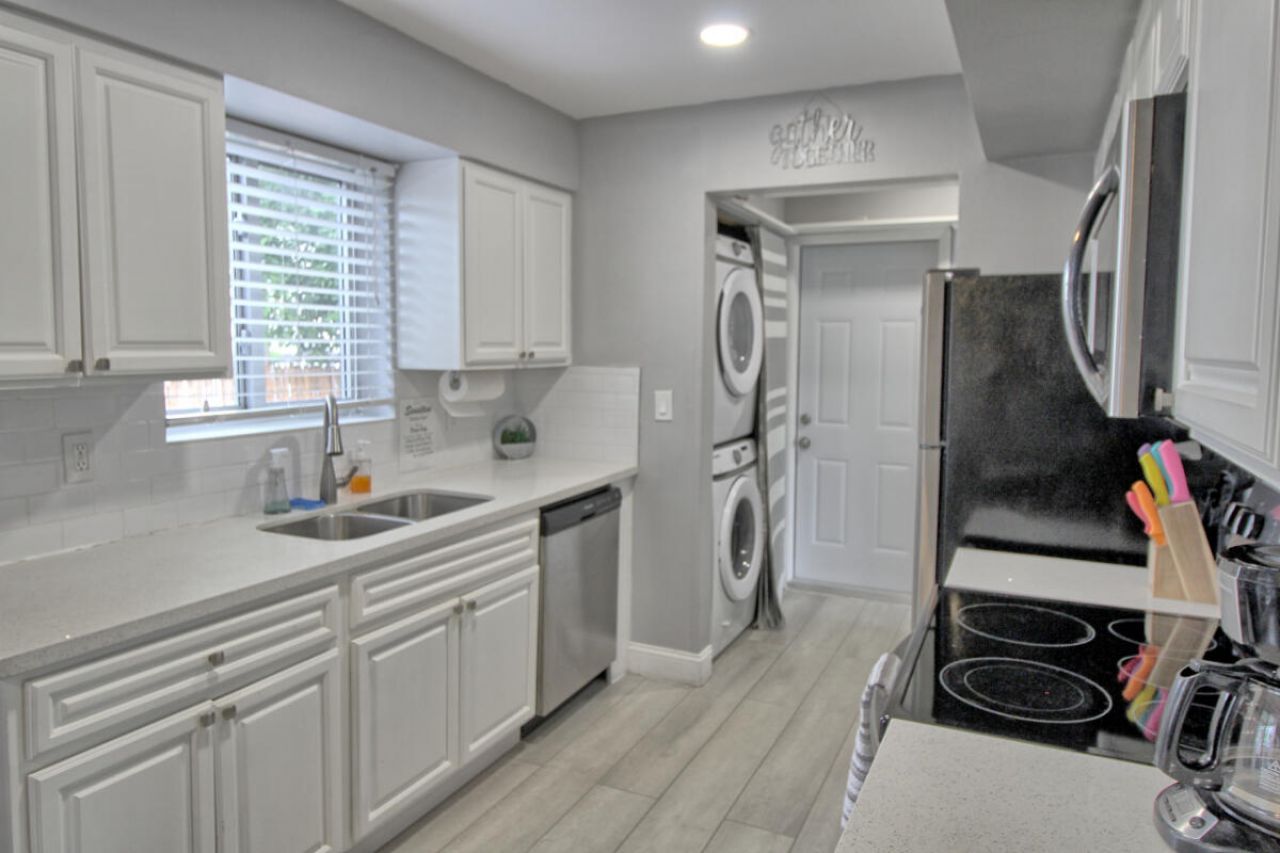 1324 N 24th Avenue, Hollywood, FL 33020 Photo
