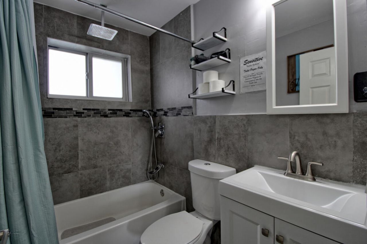 1324 N 24th Avenue, Hollywood, FL 33020 Photo