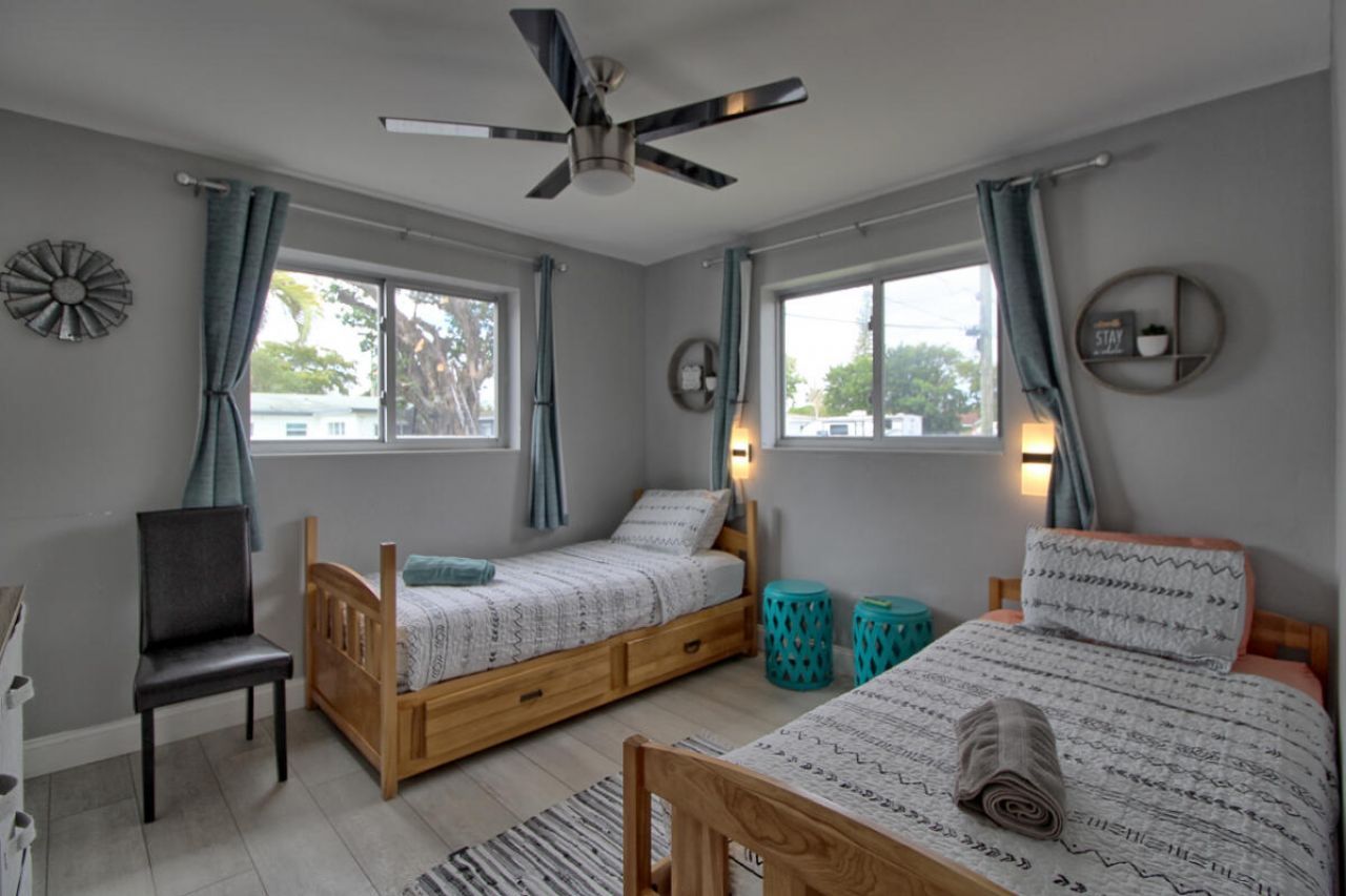 1324 N 24th Avenue, Hollywood, FL 33020 Photo