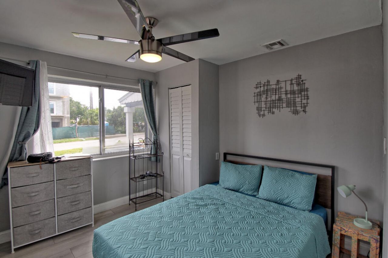 1324 N 24th Avenue, Hollywood, FL 33020 Photo