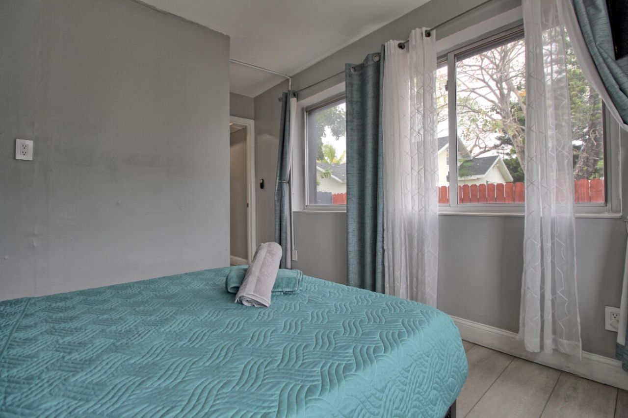 1324 N 24th Avenue, Hollywood, FL 33020 Photo