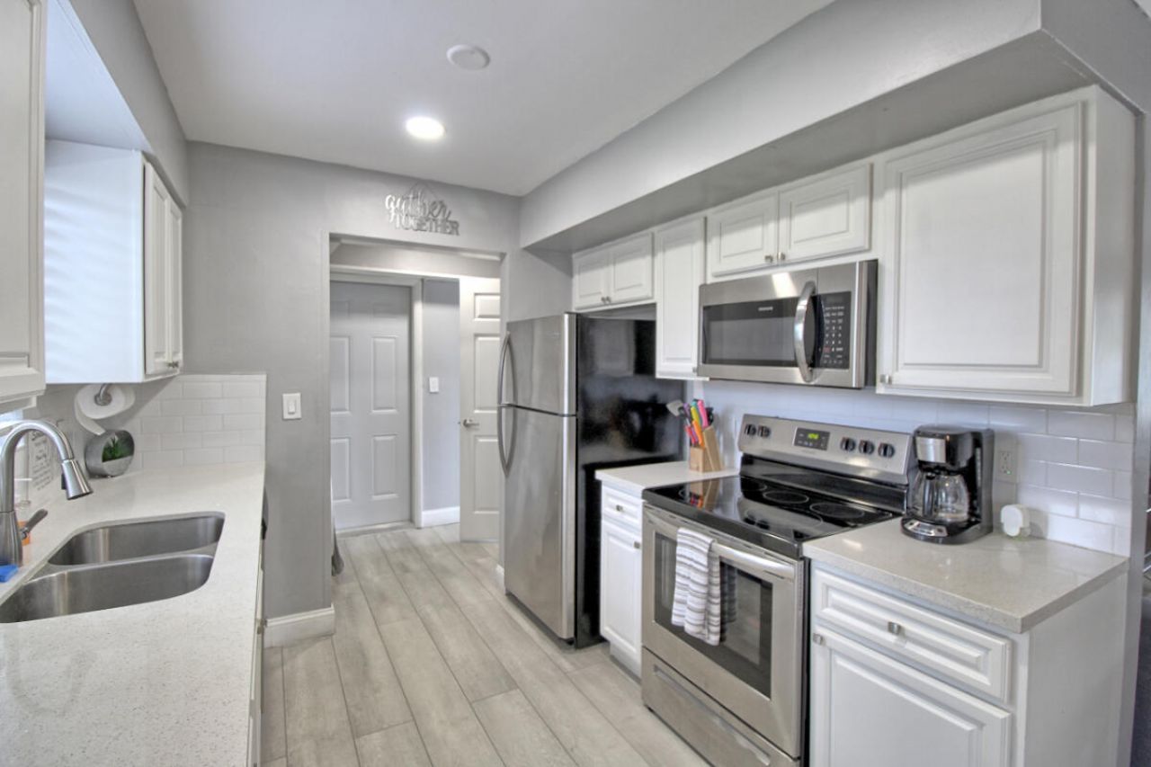 1324 N 24th Avenue, Hollywood, FL 33020 Photo
