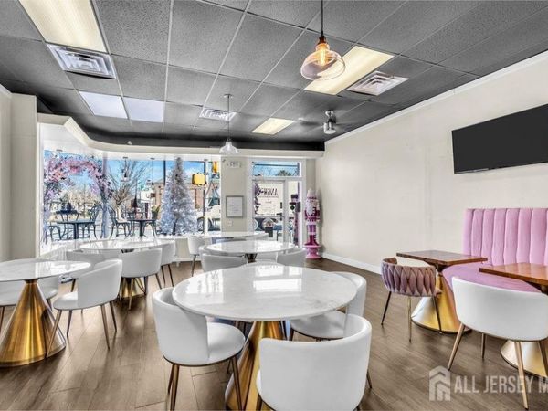 275 Amboy Avenue, Metuchen, NJ 08840