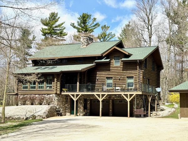 9020 Marken ROAD, Valders, WI 54245