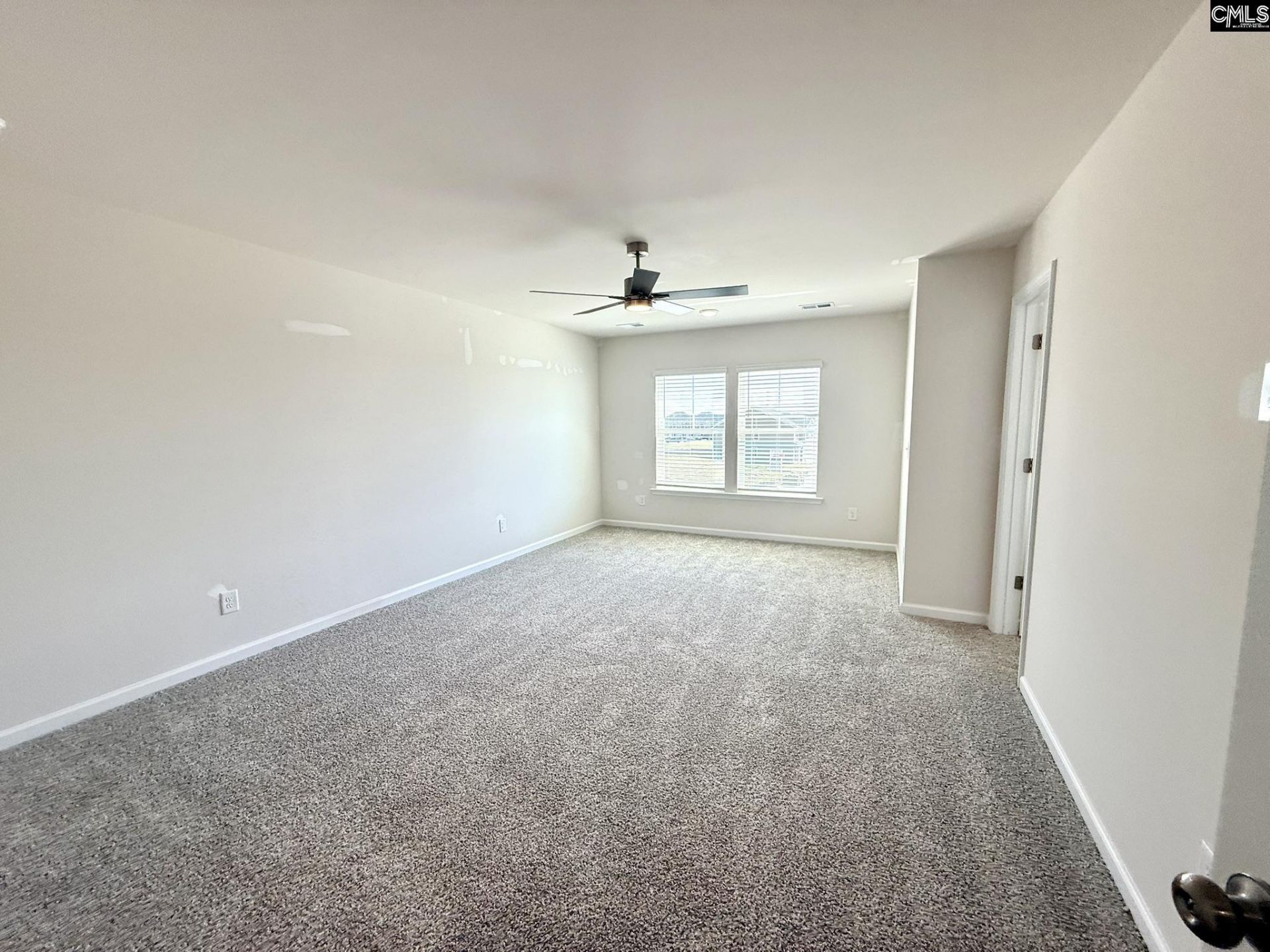 300 Kirkstall Place Photo 19