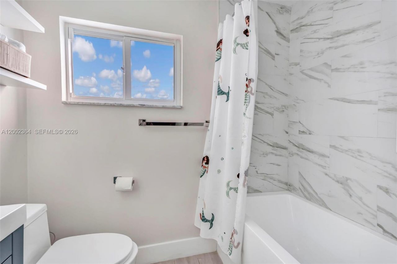 9212 NW 81st Pl, Tamarac, FL 33321 Photo