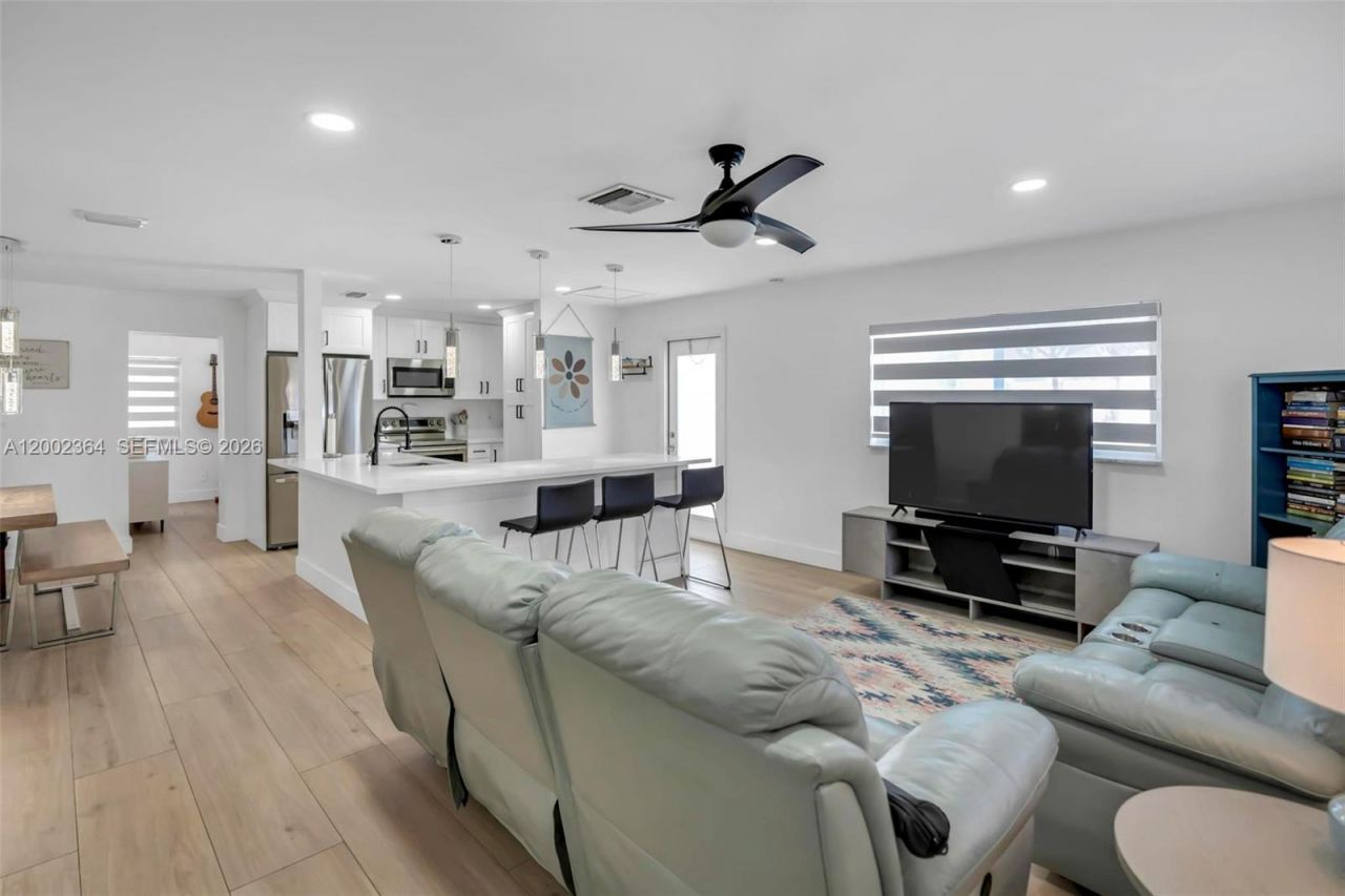 9212 NW 81st Pl, Tamarac, FL 33321 Photo