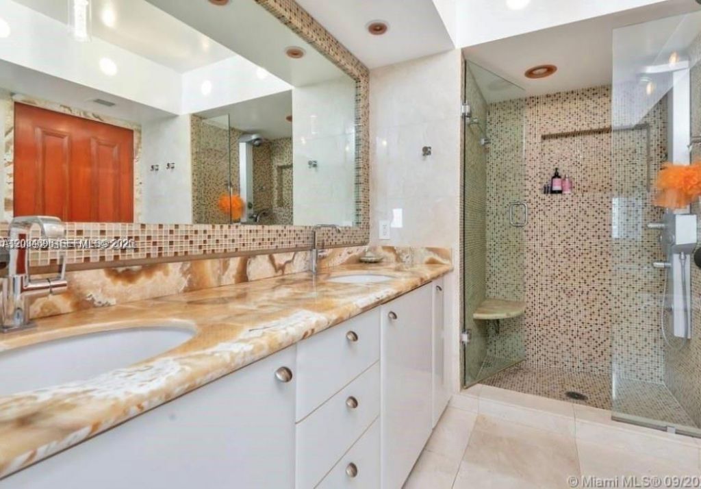 16500 Collins Ave , Unit 1551, Sunny Isles Beach, FL 33160 Photo