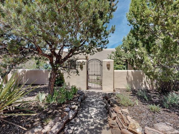 43 Blue Jay Drive , Santa Fe, NM 87506