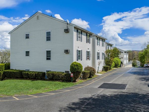 18 Lexington Hill , Unit 8, Harriman, NY 10926