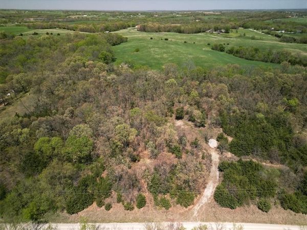 00000 Millwood Road, Easton, KS 66020