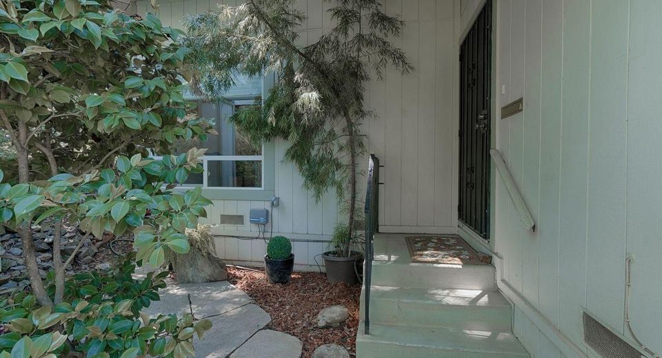 447 Sutton Pl, Auburn, CA 95603 Photo