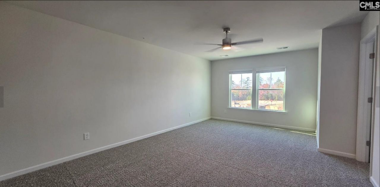 310 Kirkstall Place Photo 16