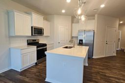 1015 Tabor Place photo 4