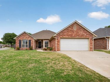 12513 SW 7th Street, Yukon, OK 73099