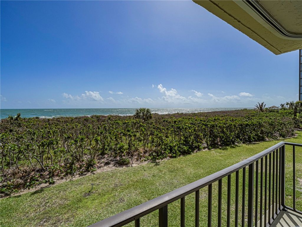 4200 N Highway A1a, Unit 215, North Hutchinson Island, FL 34949 Photo