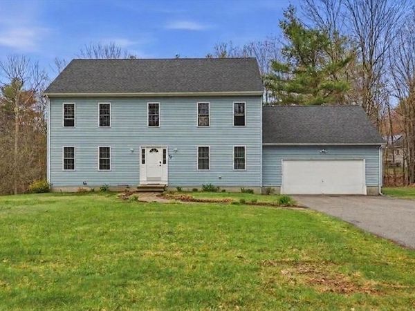 75 Pleasant Street, Oxford, MA 01537