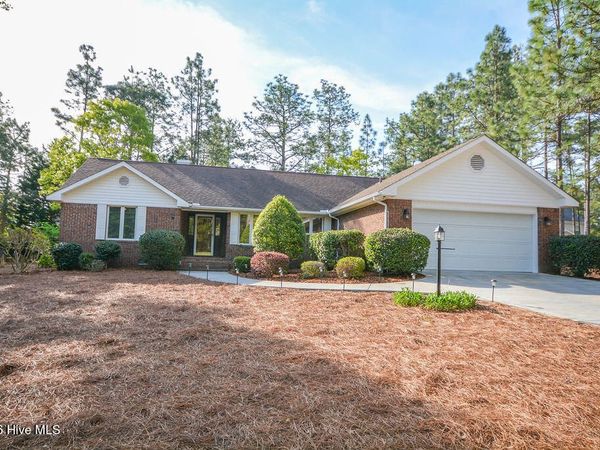 6 Spruce Lane, Pinehurst, NC 28374