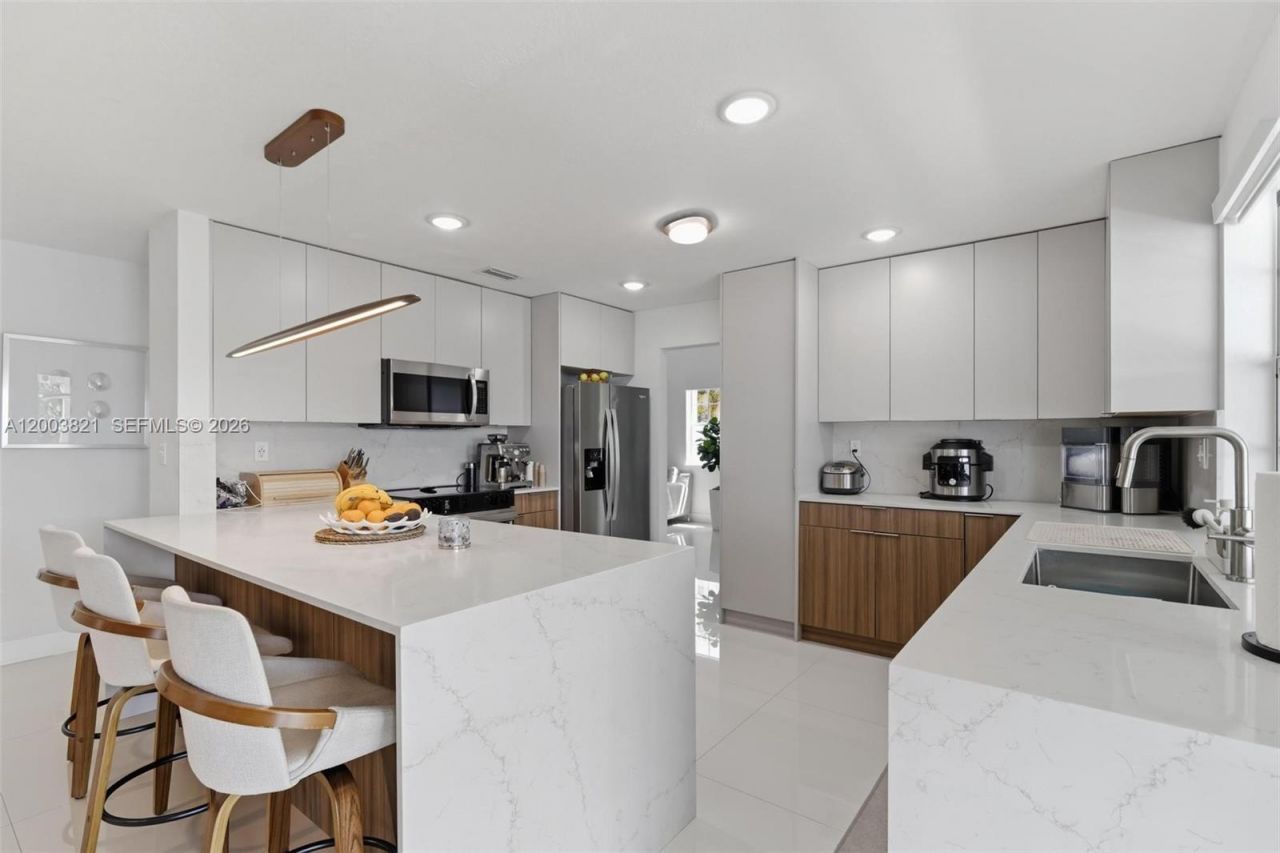 8550 SW 208th St, Cutler Bay, FL 33189 Photo