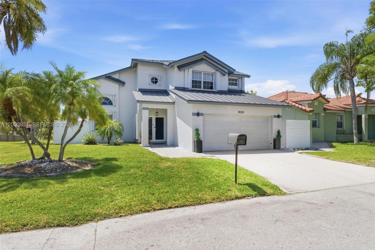 8550 SW 208th St, Cutler Bay, FL 33189 Photo