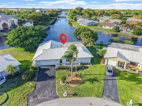 9403 NW 74th Pl, Tamarac, FL 33321