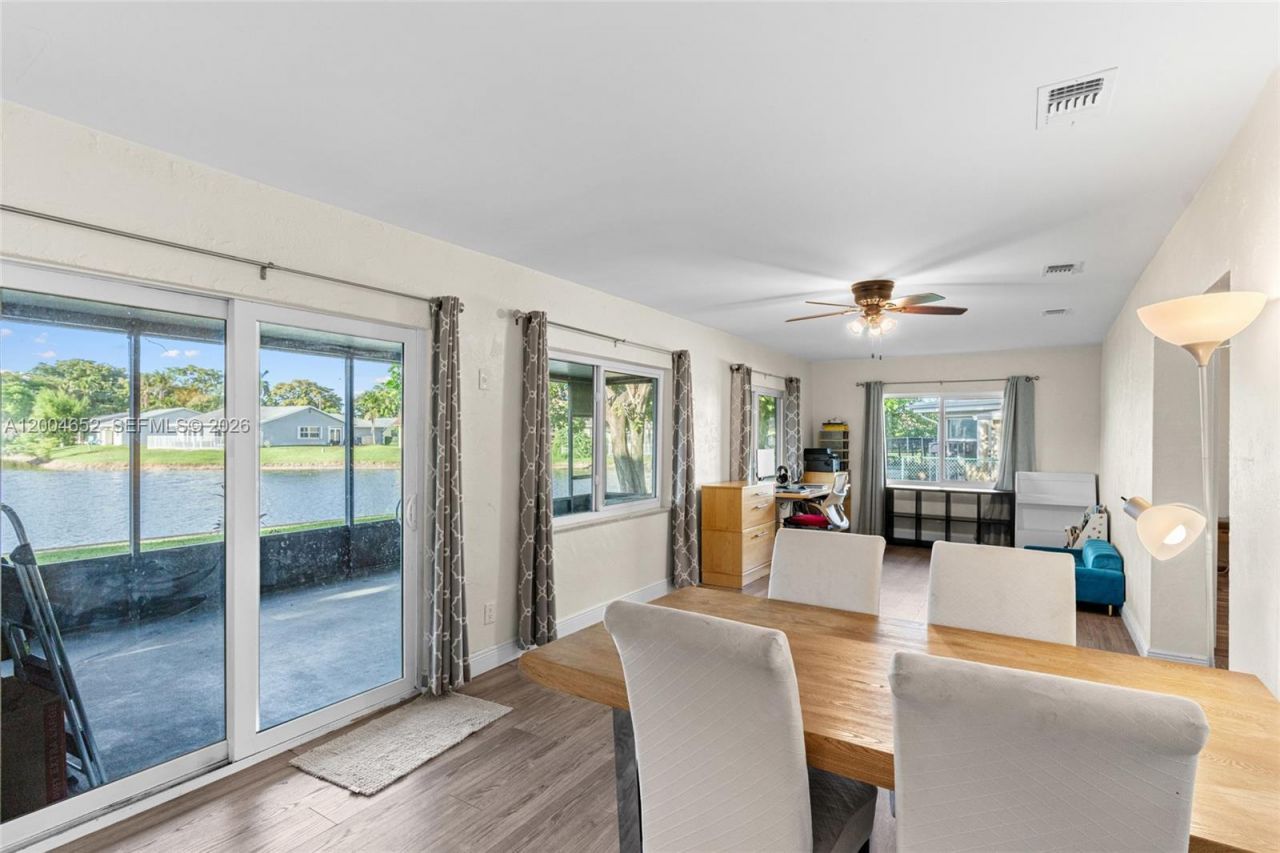 9403 NW 74th Pl, Tamarac, FL 33321 Photo