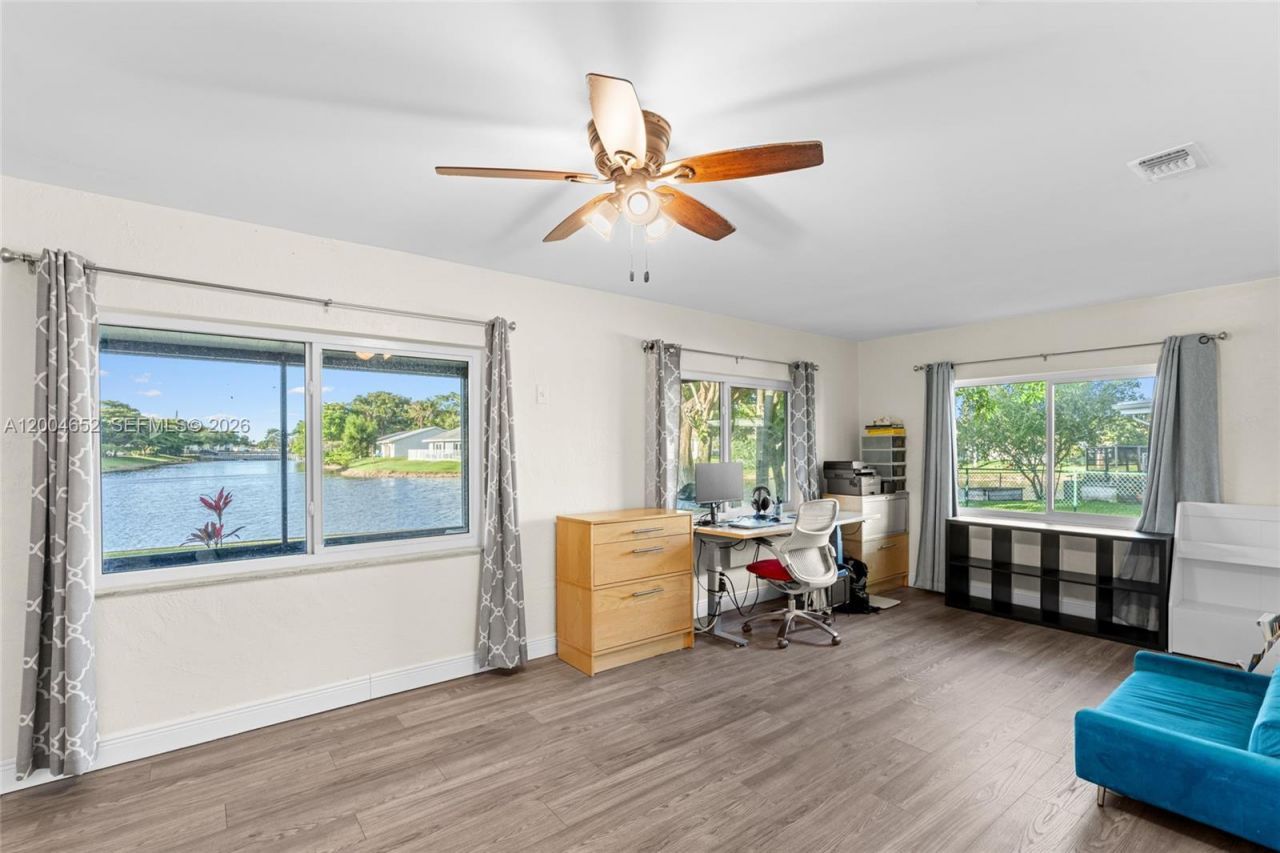 9403 NW 74th Pl, Tamarac, FL 33321 Photo