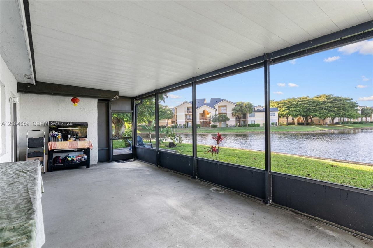 9403 NW 74th Pl, Tamarac, FL 33321 Photo