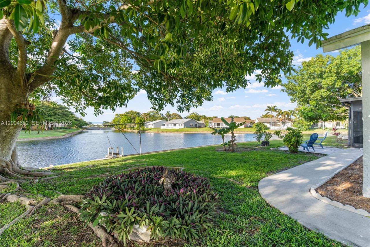 9403 NW 74th Pl, Tamarac, FL 33321 Photo
