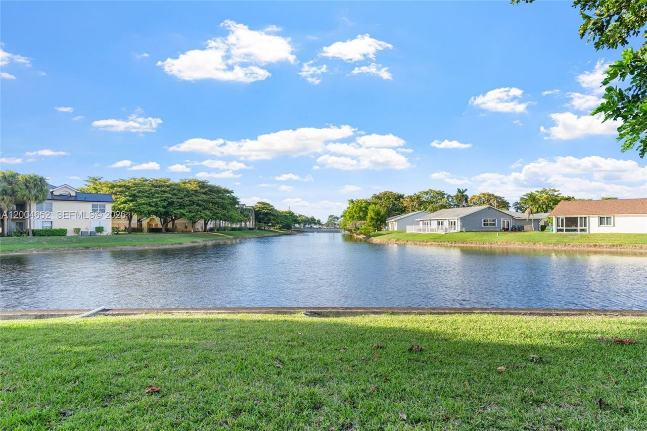 9403 NW 74th Pl, Tamarac, FL 33321 Photo