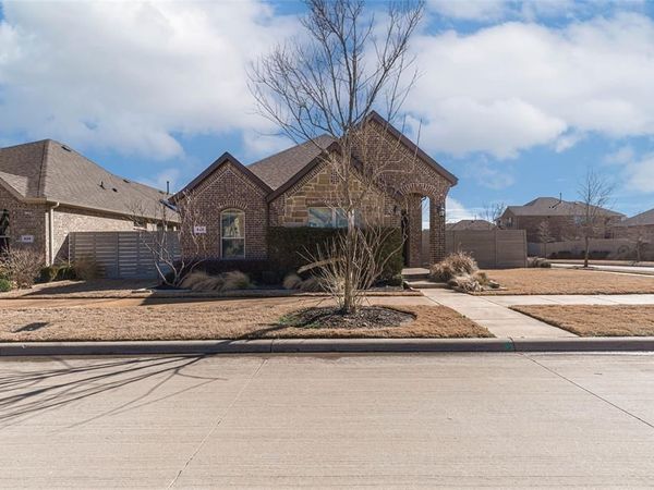 824 Parkside Drive, Argyle, TX 76226