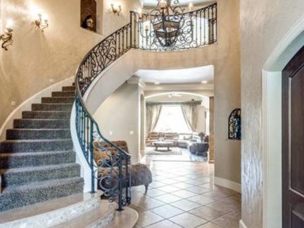 1608 Rivercrest Court, Fort Worth, TX 76107