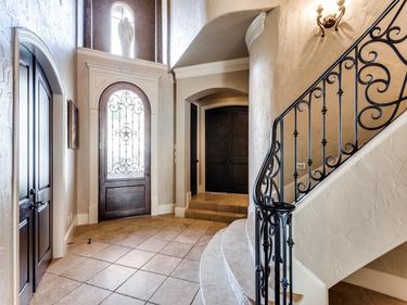 1608 Rivercrest Court, Fort Worth, TX 76107