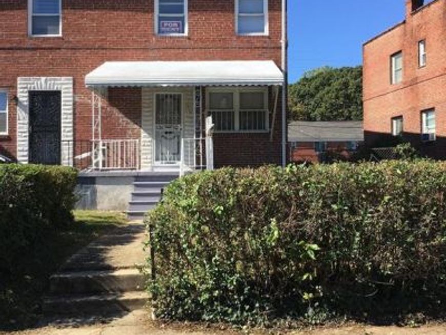 1216 N Augusta Avenue, Baltimore, MD 21229 Main Photo