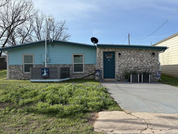 218 POST OAK, Tow, TX 78672