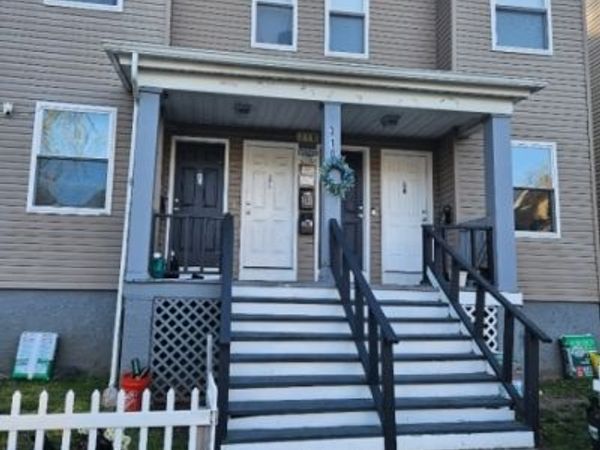 310 Halsted St, East Orange, NJ 07018