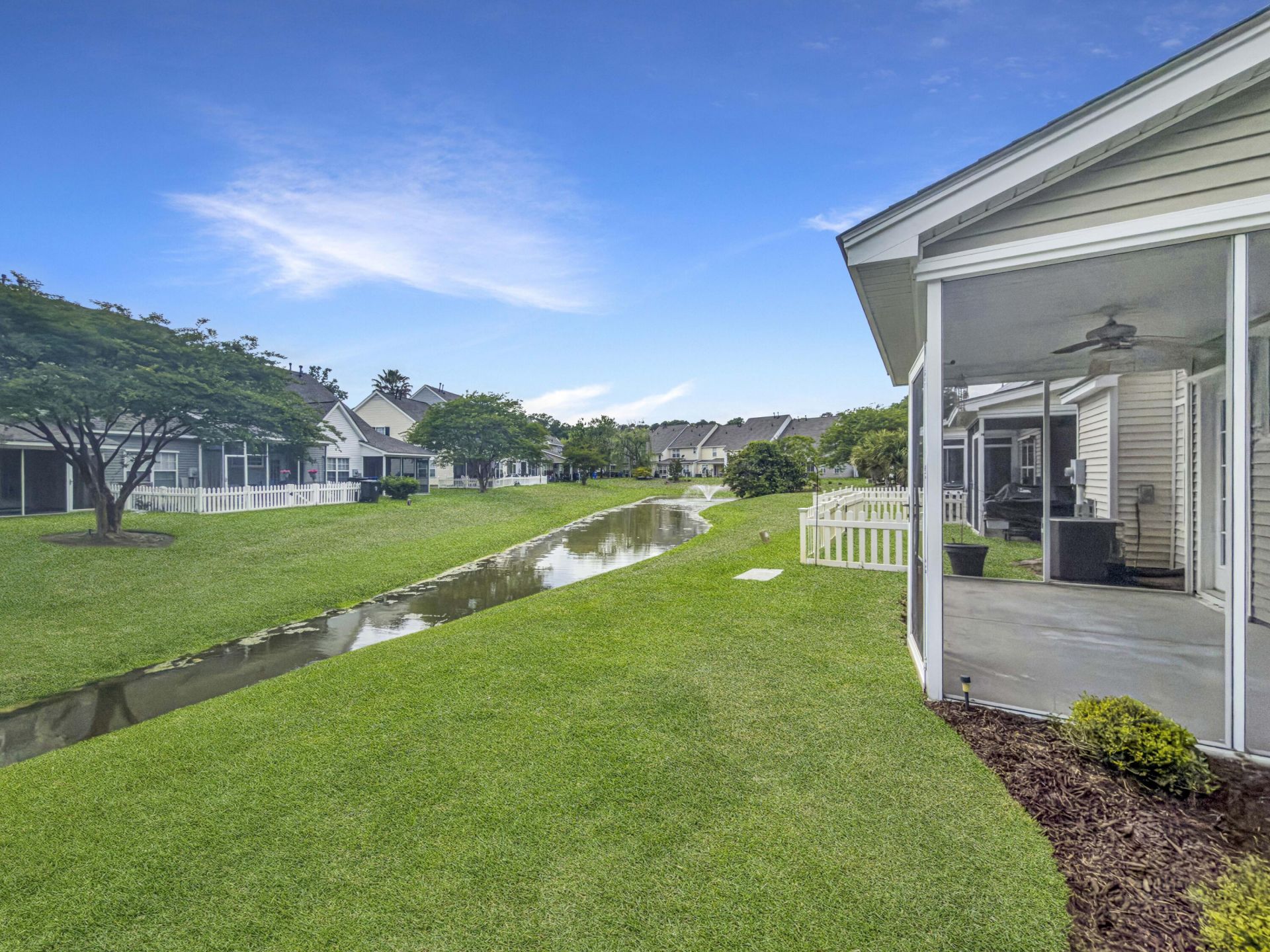 8696 Grassy Oak Trail Photo 4