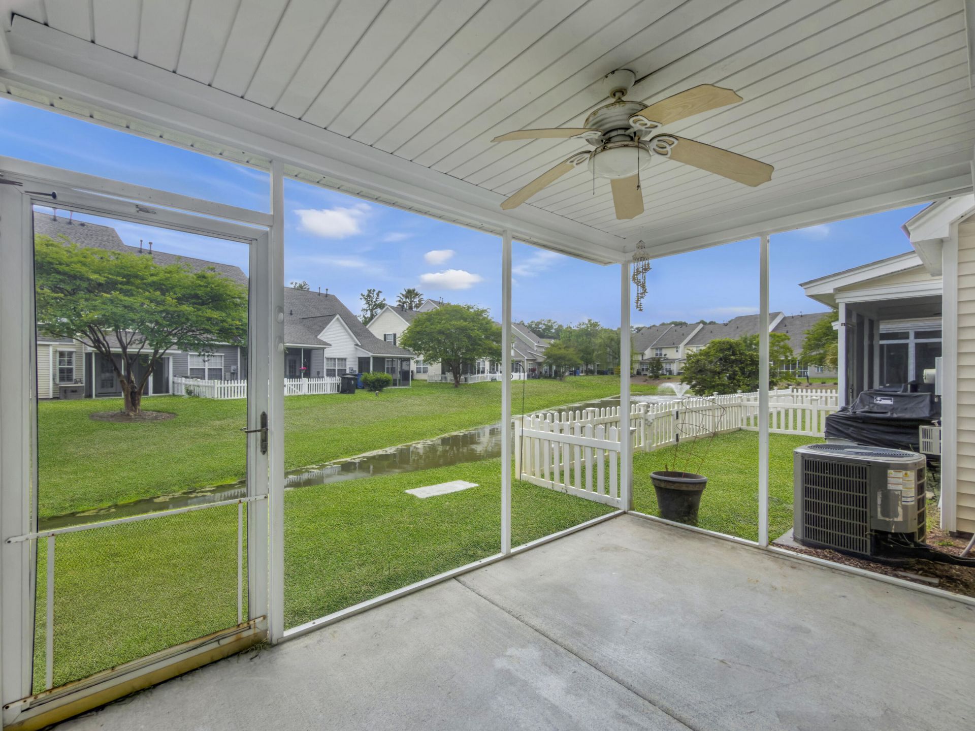 8696 Grassy Oak Trail Photo 7