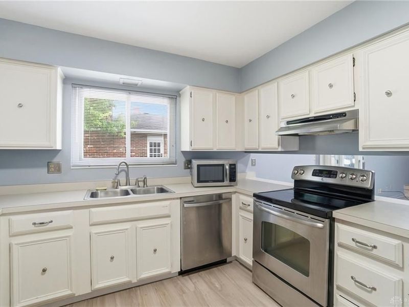 300 Highland Drive, Englewood, OH 45322 Photo 14