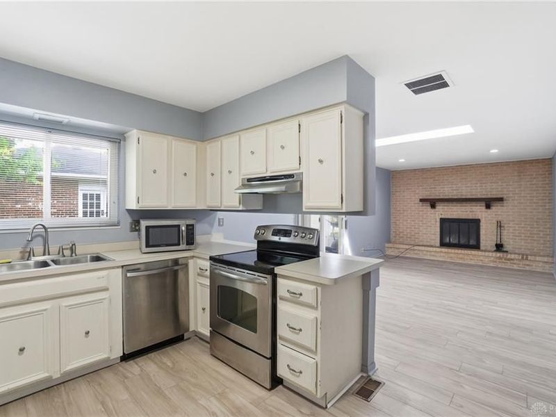 300 Highland Drive, Englewood, OH 45322 Photo 17